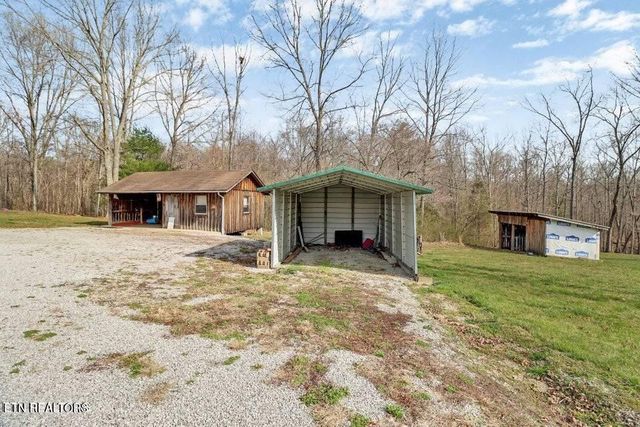 2546 Peavine Rd, Crossville, TN 38571
