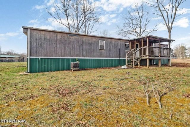 2546 Peavine Rd, Crossville, TN 38571