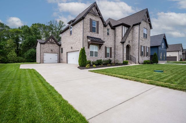 6909 Springwater St, Smyrna, TN 37167