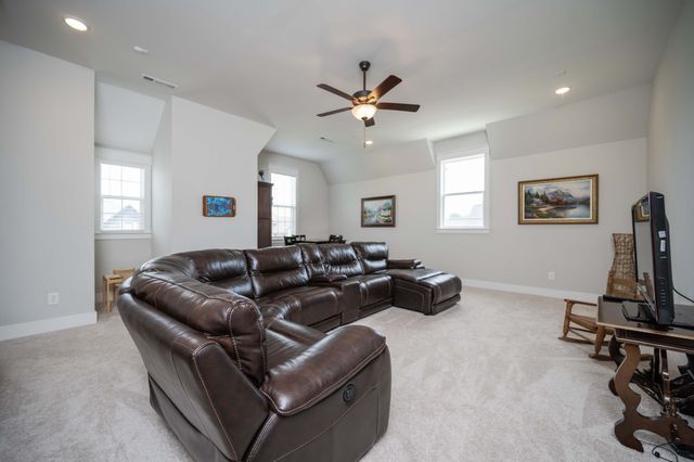 6909 Springwater St, Smyrna, TN 37167