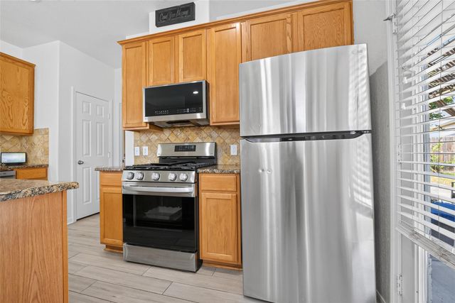 2707 Mystic Cove Lane, Pearland, TX 77584