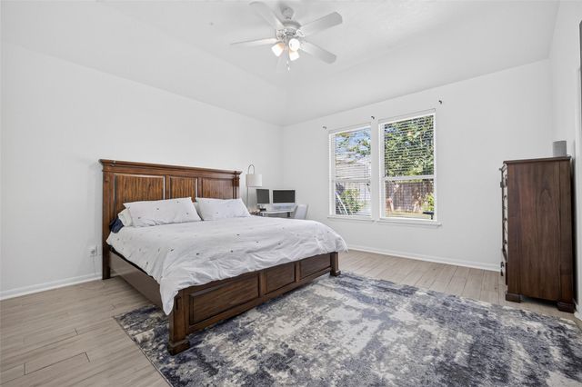 2707 Mystic Cove Lane, Pearland, TX 77584