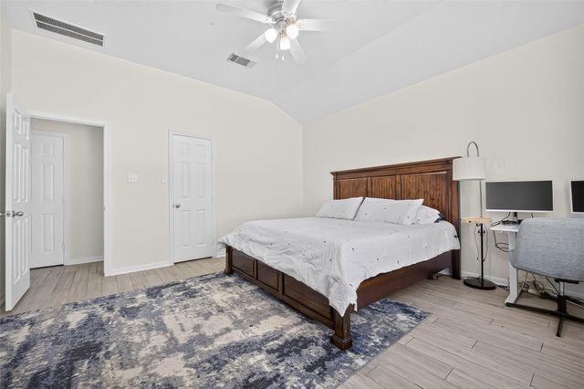 2707 Mystic Cove Lane, Pearland, TX 77584