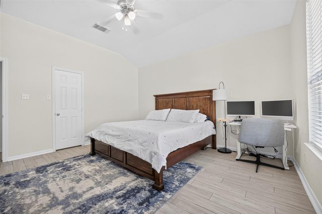 2707 Mystic Cove Lane, Pearland, TX 77584