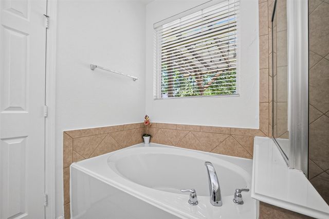 2707 Mystic Cove Lane, Pearland, TX 77584