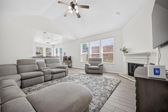 2707 Mystic Cove Lane, Pearland, TX 77584