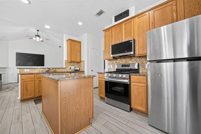 2707 Mystic Cove Lane, Pearland, TX 77584