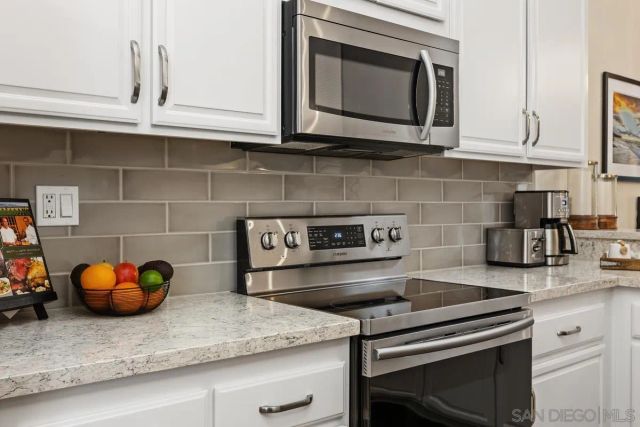 17939 Avenida Alozdra, San Diego, CA 92128