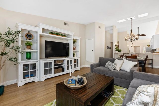 17939 Avenida Alozdra, San Diego, CA 92128