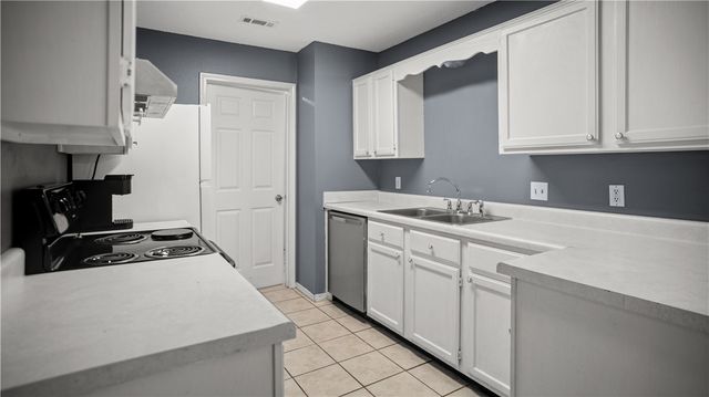 2509 SE 4th Street, Bentonville, AR 72712