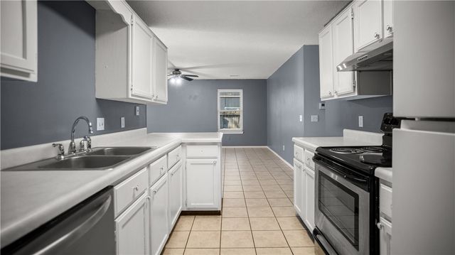 2509 SE 4th Street, Bentonville, AR 72712