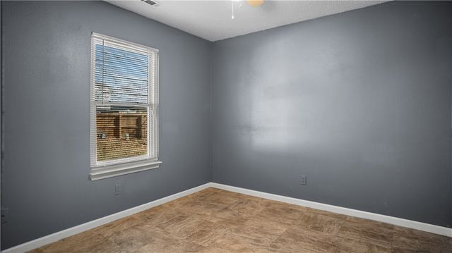 2509 SE 4th Street, Bentonville, AR 72712