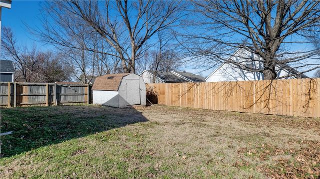 2509 SE 4th Street, Bentonville, AR 72712