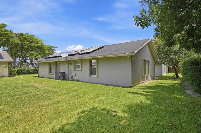 7196 SW 22nd Pl 7196, Davie, FL 33317