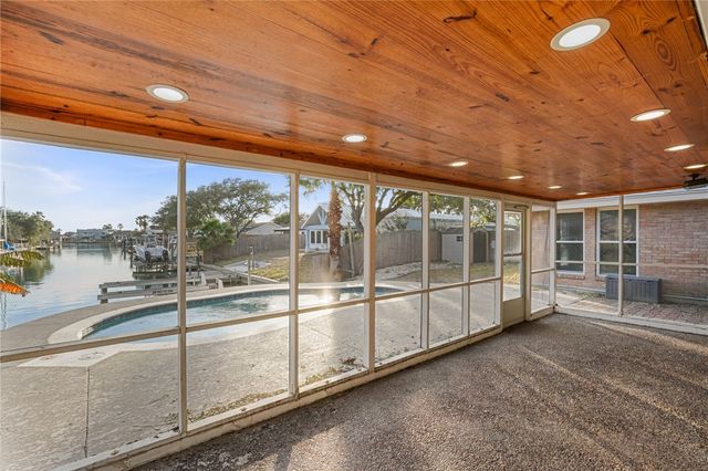 13907 Sea Horse Ave, Corpus Christi, TX 78418