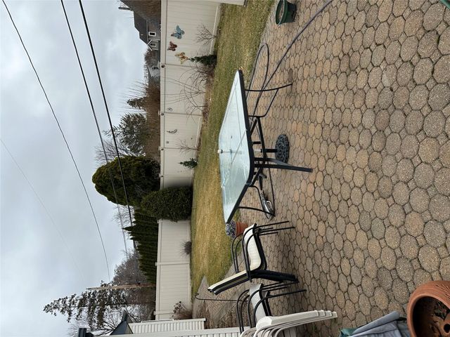 59 Pilgrim Lane, Westbury, NY 11590