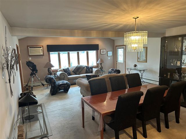 59 Pilgrim Lane, Westbury, NY 11590