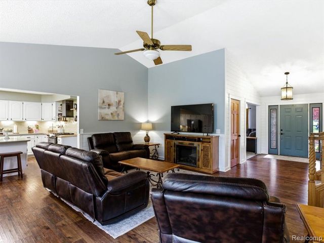 2837 Shorewood Boulevard, Fort Gratiot, MI 48059