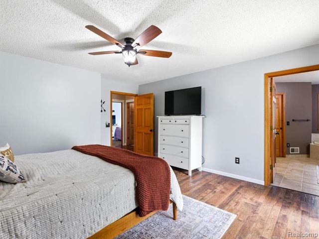 2837 Shorewood Boulevard, Fort Gratiot, MI 48059
