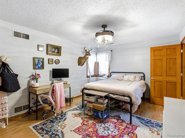 2837 Shorewood Boulevard, Fort Gratiot, MI 48059