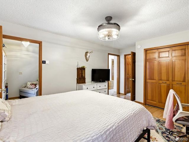 2837 Shorewood Boulevard, Fort Gratiot, MI 48059