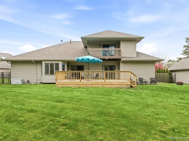 2837 Shorewood Boulevard, Fort Gratiot, MI 48059