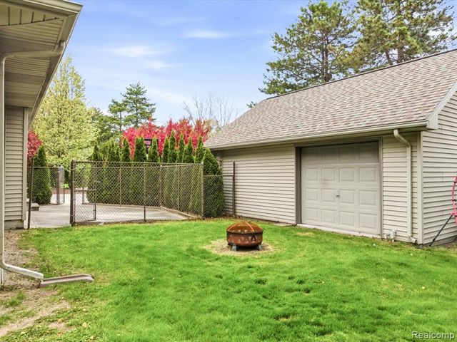 2837 Shorewood Boulevard, Fort Gratiot, MI 48059