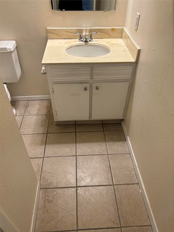 5921 Harvest Hill Road 2086, Dallas, TX 75230