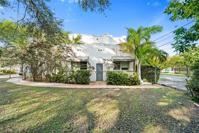 3262 Elizabeth St ST, Miami, FL 33133