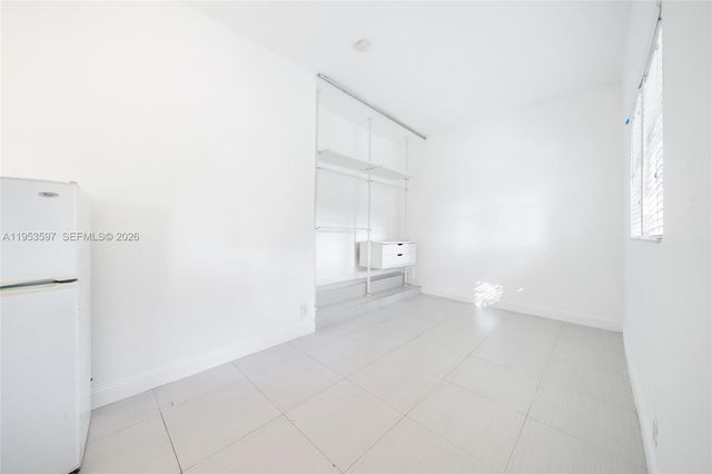 3262 Elizabeth St ST, Miami, FL 33133