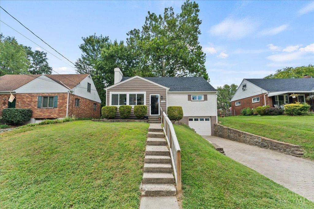 7249 Berwood Drive, Madeira, OH 45243
