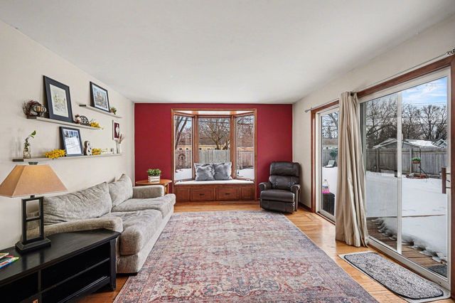 2966 Simpson Street, Roseville, MN 55113