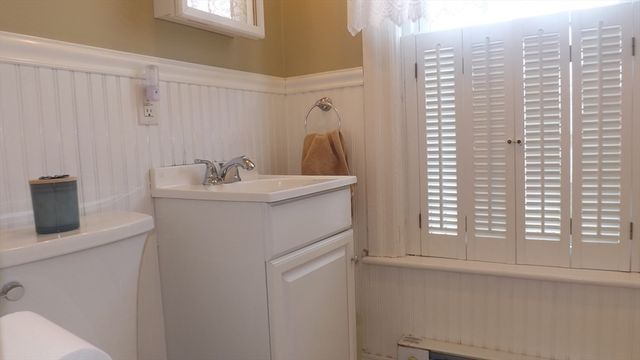 61 Nelson Place, Worcester, MA 01605