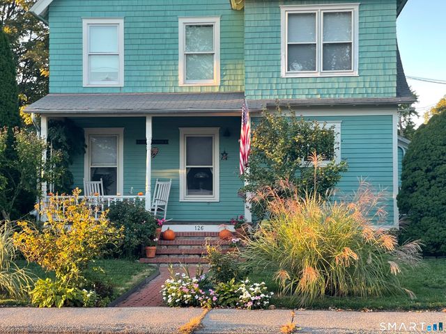 126 East Avenue, New Canaan, CT 06840