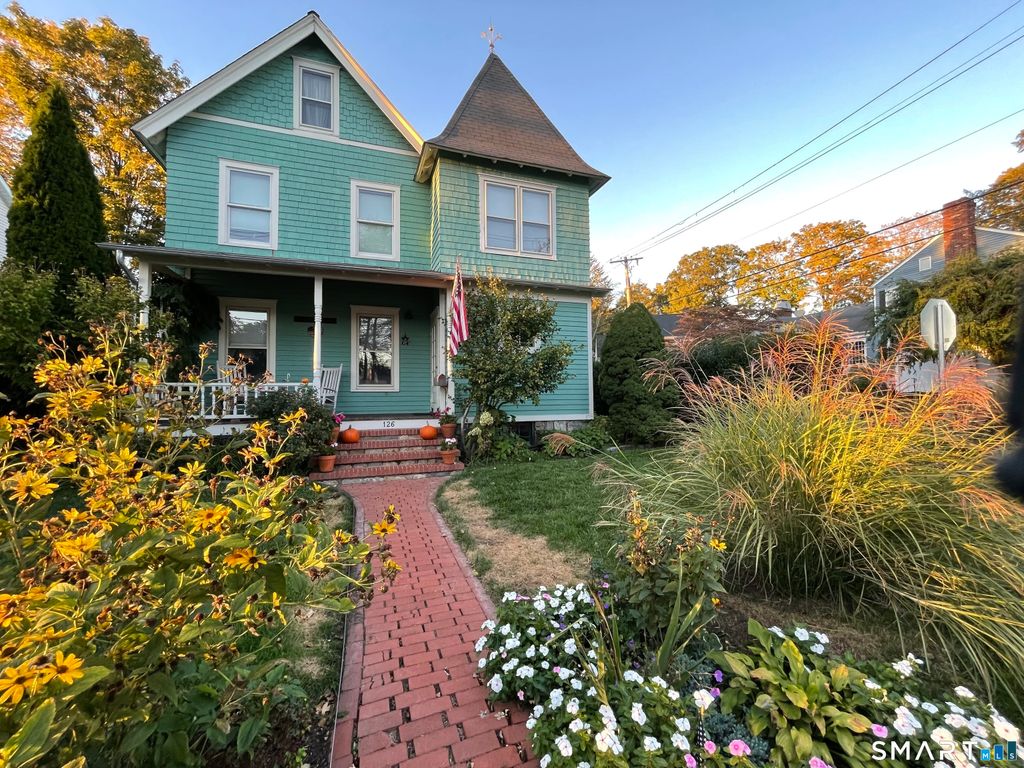 126 East Avenue, New Canaan, CT 06840