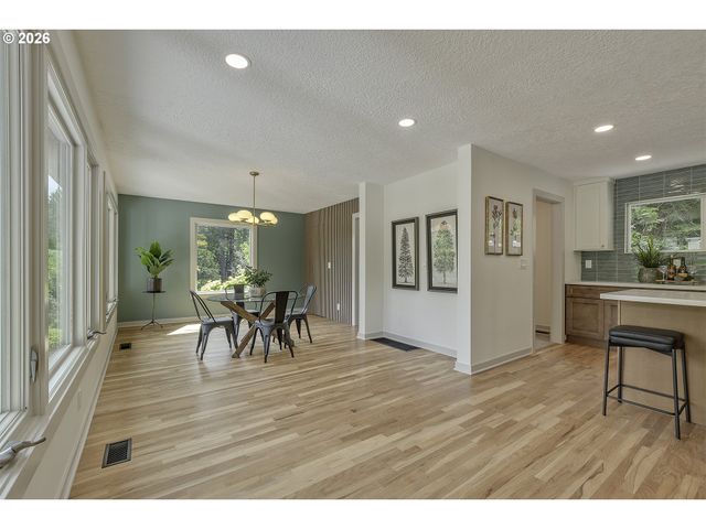 3550 SOUTHSHORE Blvd, Lake Oswego, OR 97034