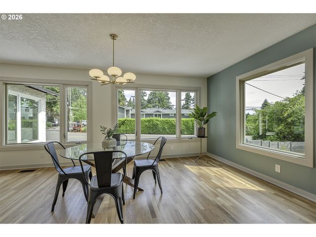 3550 SOUTHSHORE Blvd, Lake Oswego, OR 97034