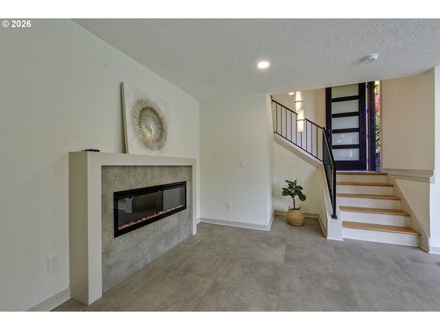 3550 SOUTHSHORE Blvd, Lake Oswego, OR 97034