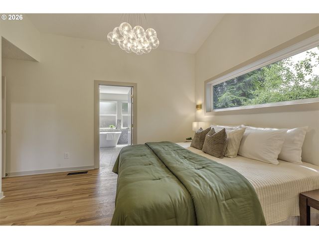 3550 SOUTHSHORE Blvd, Lake Oswego, OR 97034