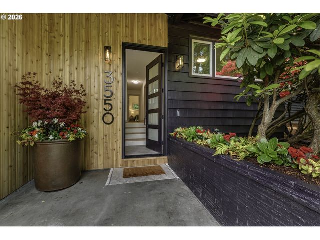 3550 SOUTHSHORE Blvd, Lake Oswego, OR 97034