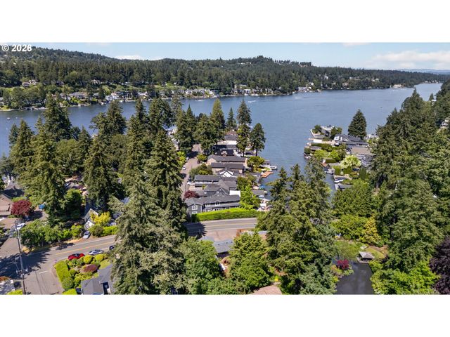 3550 SOUTHSHORE Blvd, Lake Oswego, OR 97034
