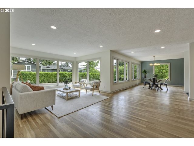 3550 SOUTHSHORE Blvd, Lake Oswego, OR 97034