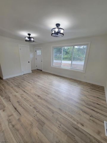 38 Roselawn Ave, Hopewell Twp., NJ 08302