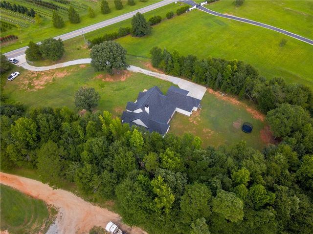 860 W Ridgeway Road, Maysville, GA 30558