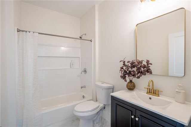 860 W Ridgeway Road, Maysville, GA 30558