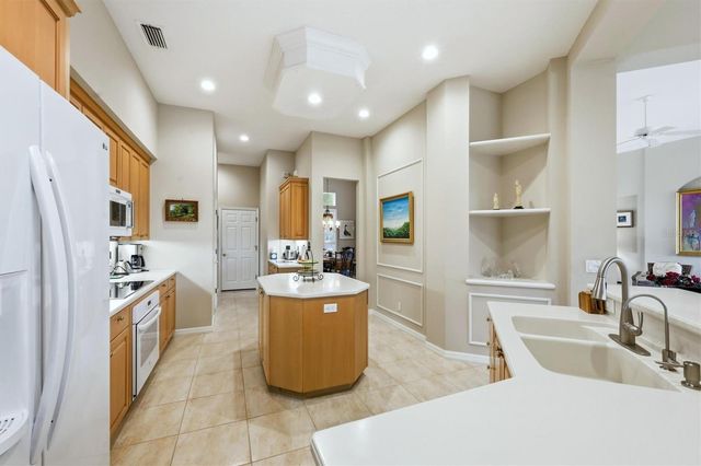 8116 COLLINGWOOD COURT, University Park, FL 34201