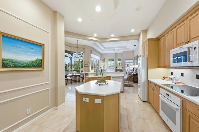 8116 COLLINGWOOD COURT, University Park, FL 34201