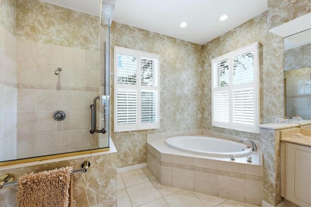 8116 COLLINGWOOD COURT, University Park, FL 34201