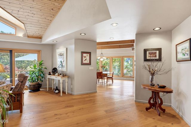 2459 Little Applegate Road, Jacksonville, OR 97530