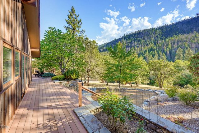 2459 Little Applegate Road, Jacksonville, OR 97530